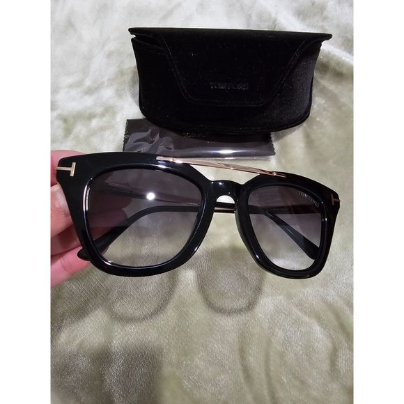 Tom Ford sunglasses with case - Picture 6 of 8